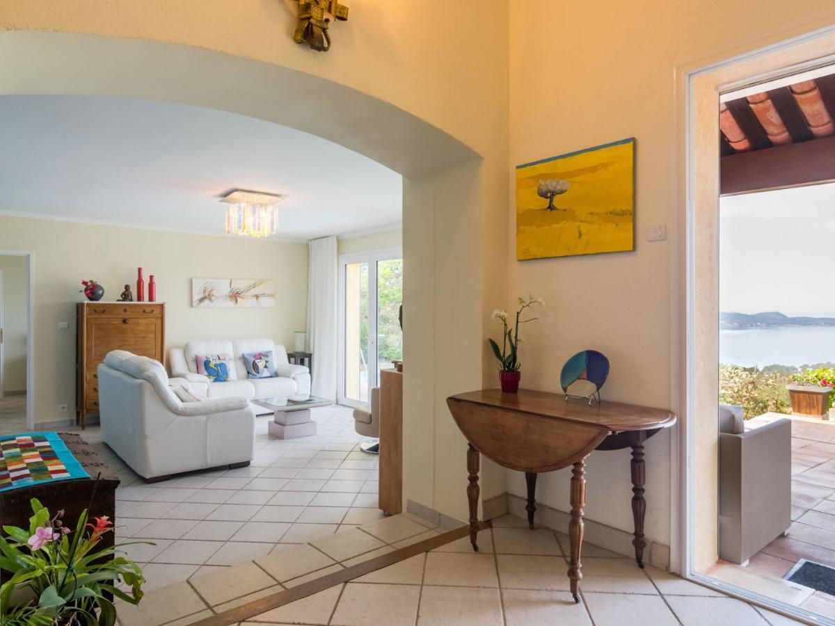 הוילה הייר Pretty House With Sea View On The Hy Res חדר תמונה