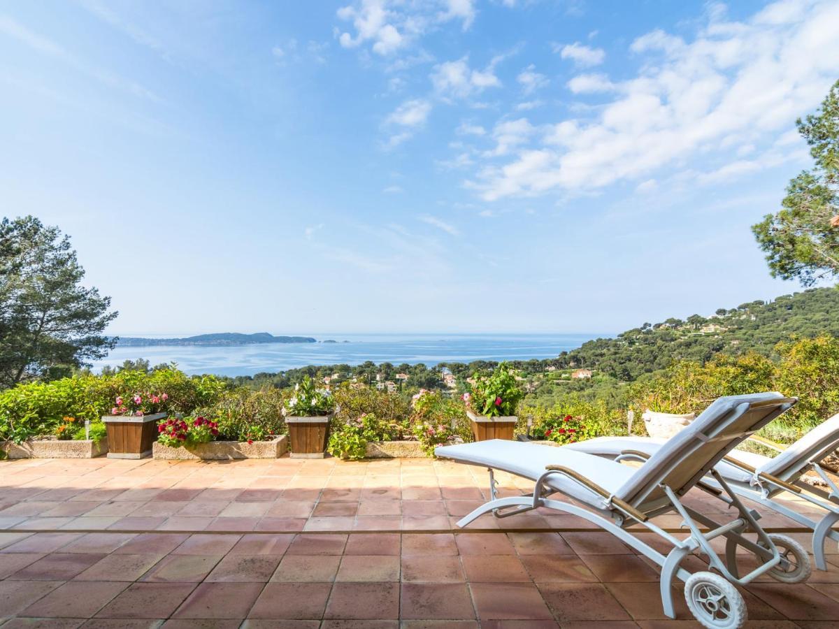הוילה הייר Pretty House With Sea View On The Hy Res חדר תמונה